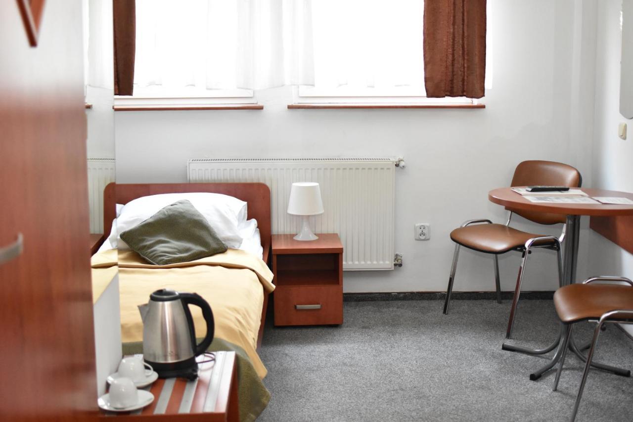 Hotel Dabrowiak Dąbrowa Górnicza المظهر الخارجي الصورة